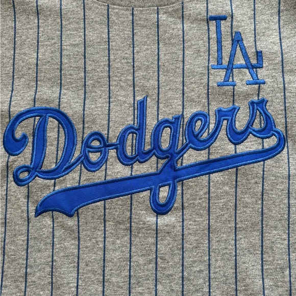 NWT- New Era Copperstown Collection LA Dodgers Pinstripe T-Shirt Size S - Picture 4 of 12
